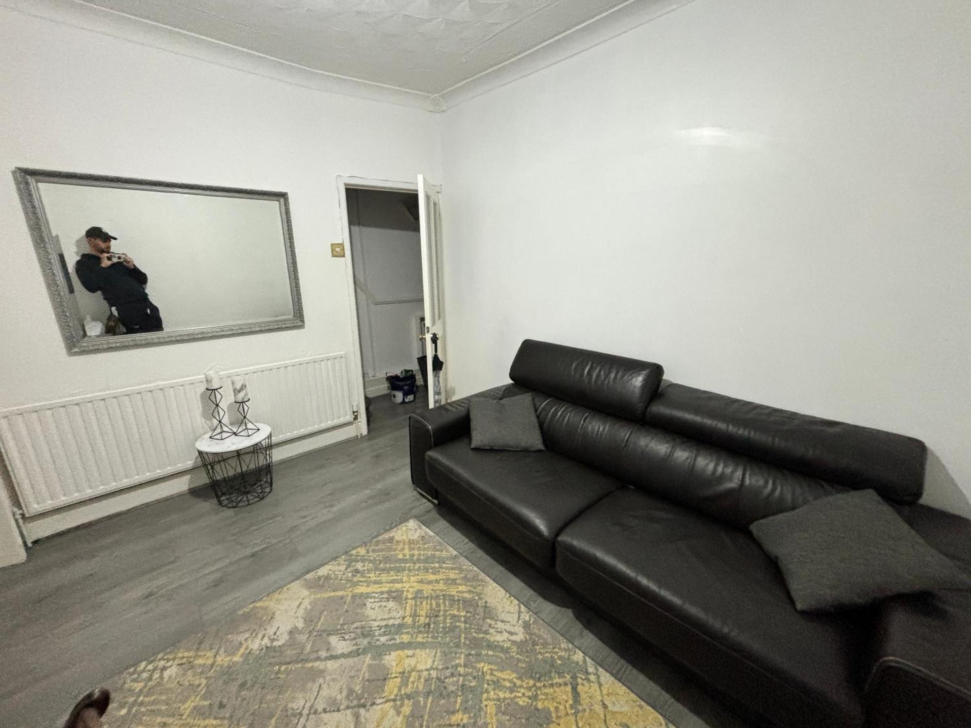 Entire 3 Bedroom House- Free Parking リヴァプール エクステリア 写真